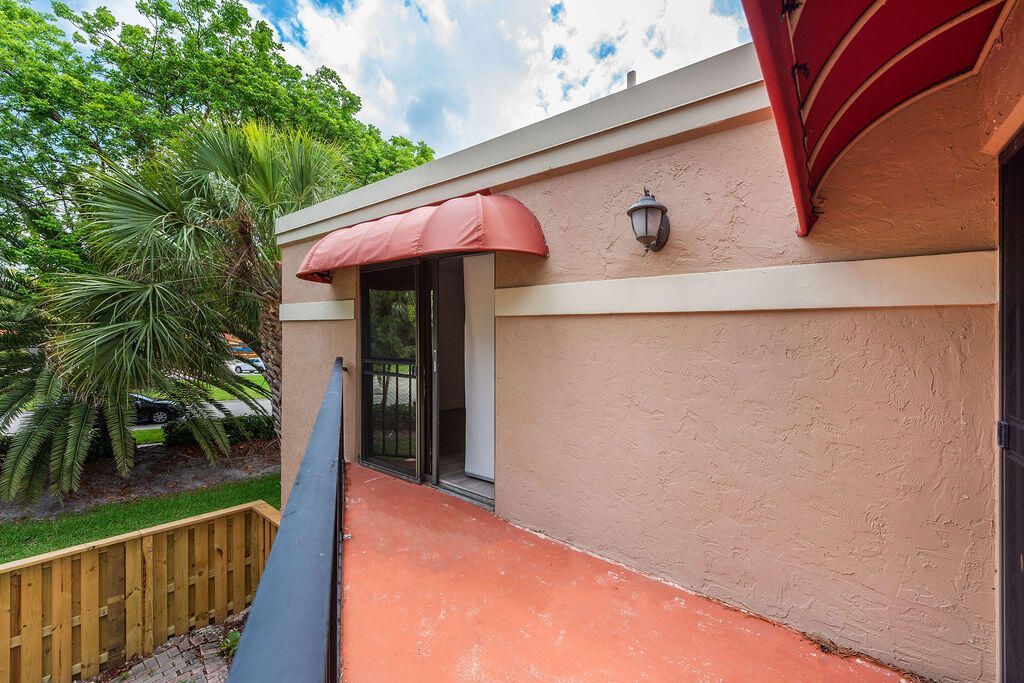 8050 Severn Drive, Unit C, Boca Raton, FL 33433 Photo