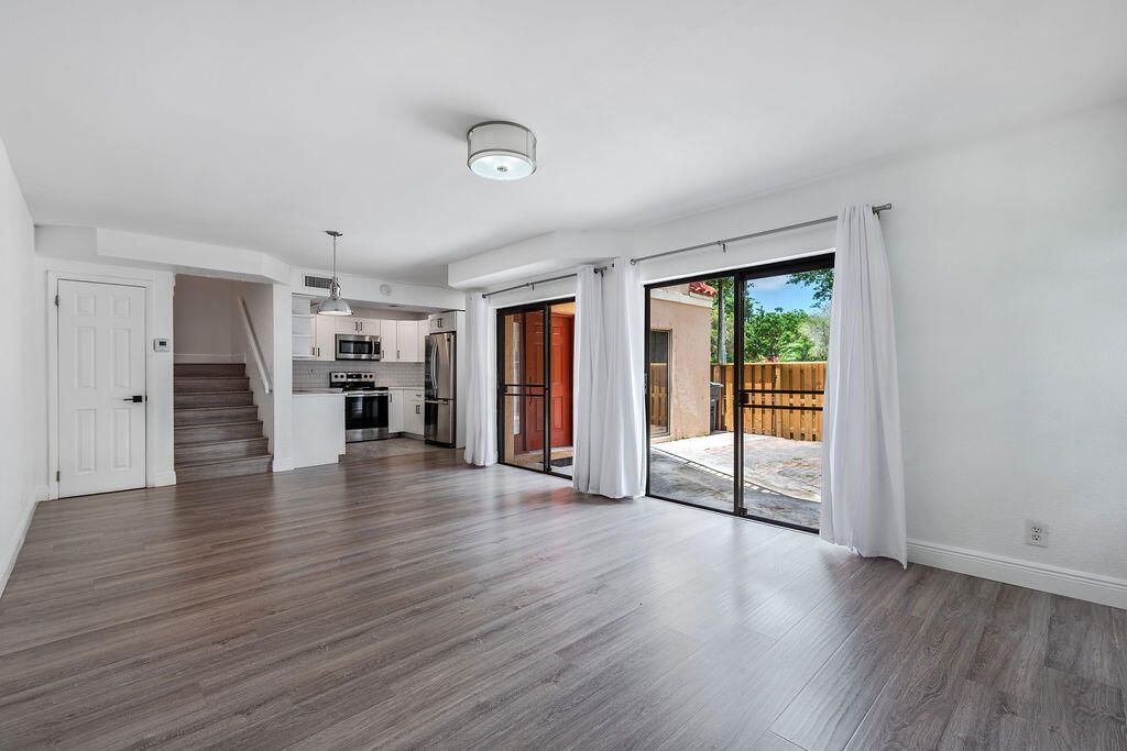 8050 Severn Drive, Unit C, Boca Raton, FL 33433 Photo