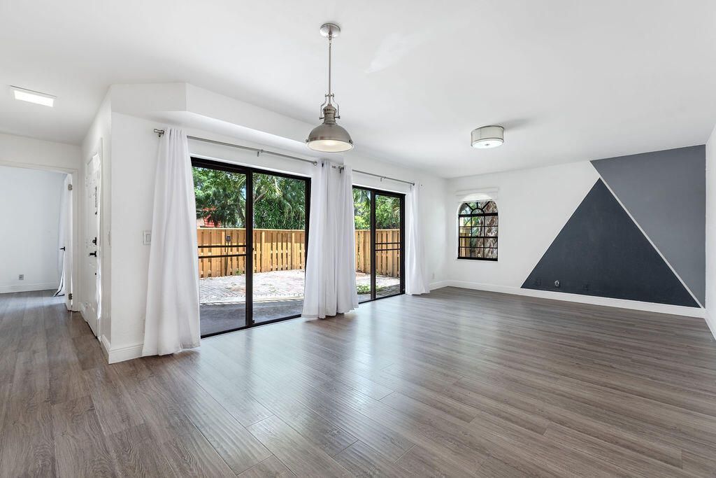 8050 Severn Drive, Unit C, Boca Raton, FL 33433 Photo