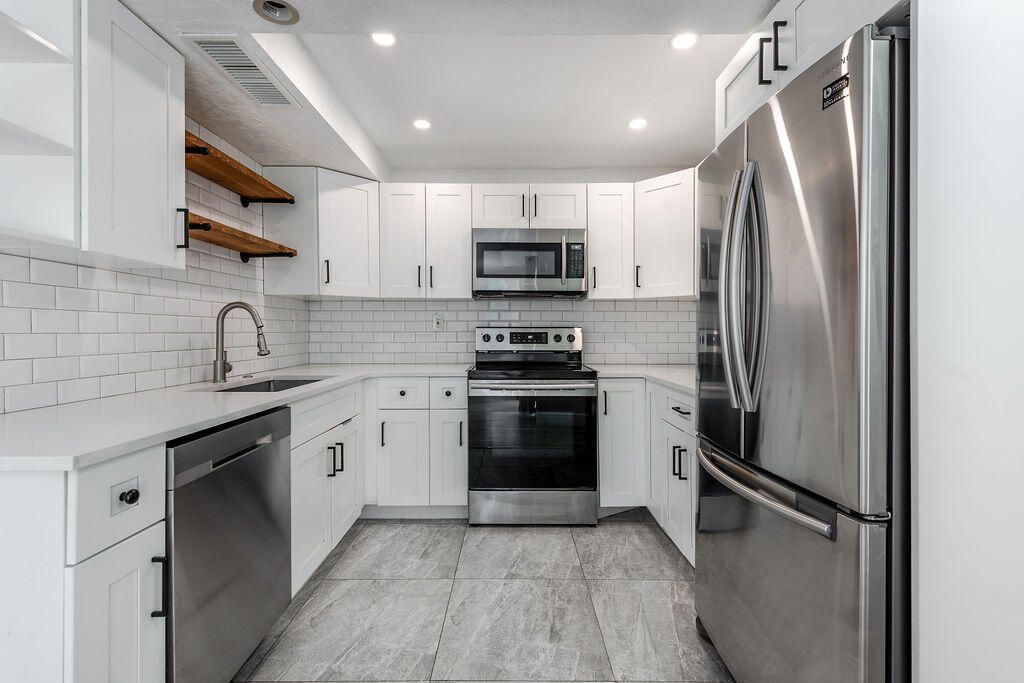 8050 Severn Drive, Unit C, Boca Raton, FL 33433 Photo