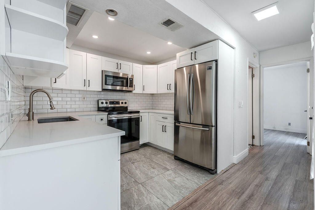 8050 Severn Drive, Unit C, Boca Raton, FL 33433 Photo