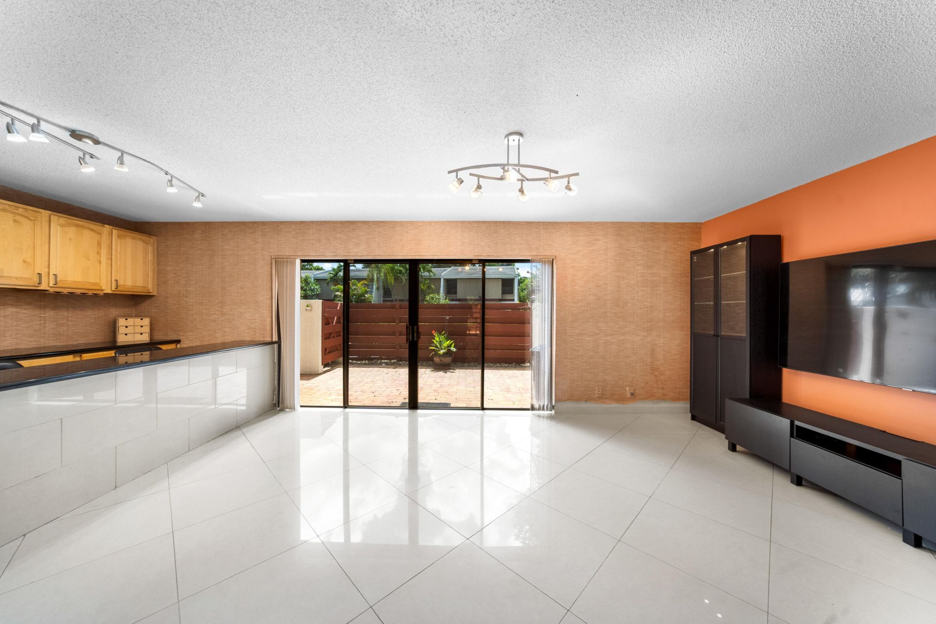 3909 Parkside Lane, Unit 234, Hollywood, FL 33021 Photo