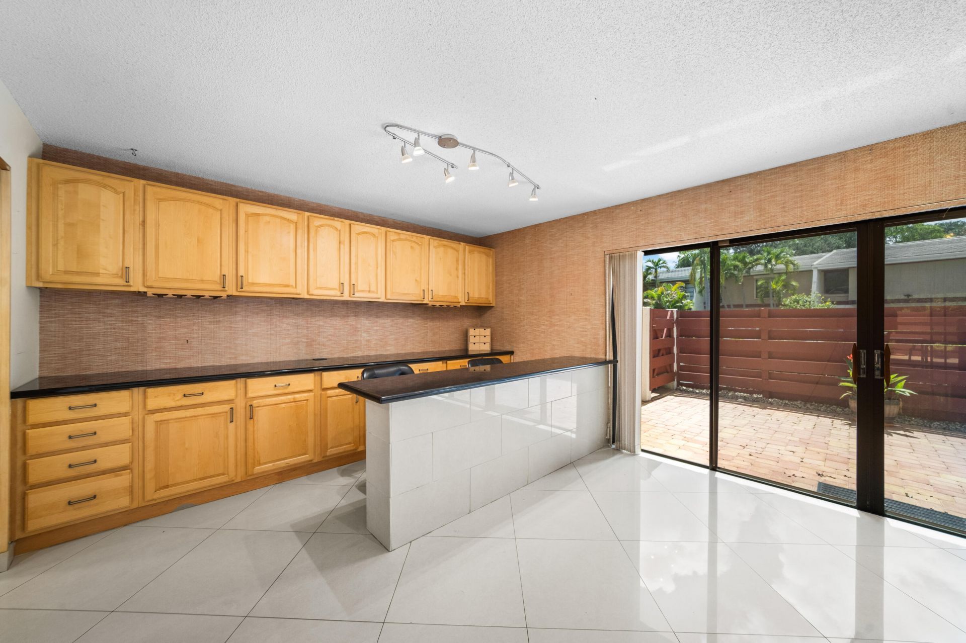 3909 Parkside Lane, Unit 234, Hollywood, FL 33021 Photo