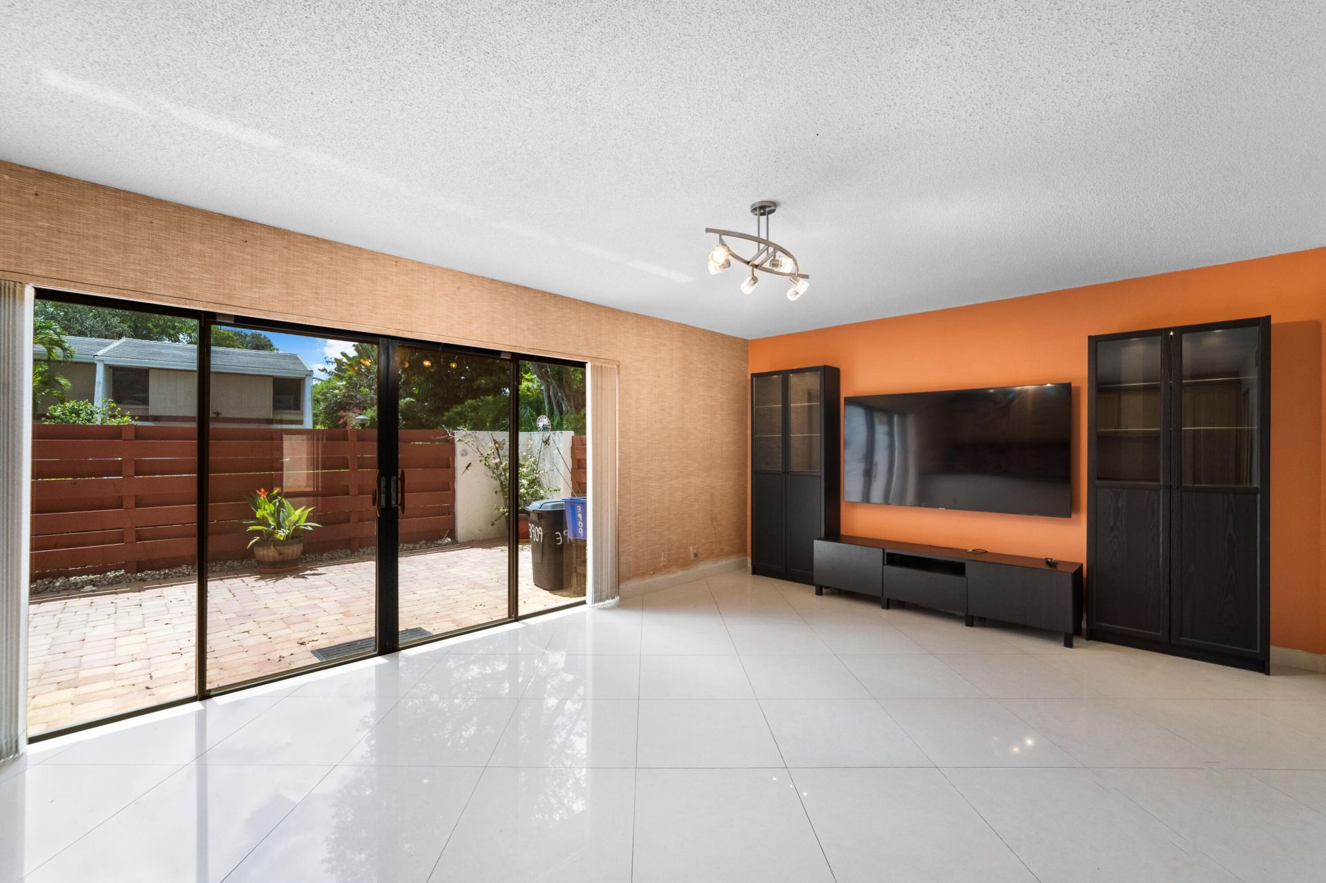 3909 Parkside Lane, Unit 234, Hollywood, FL 33021 Photo