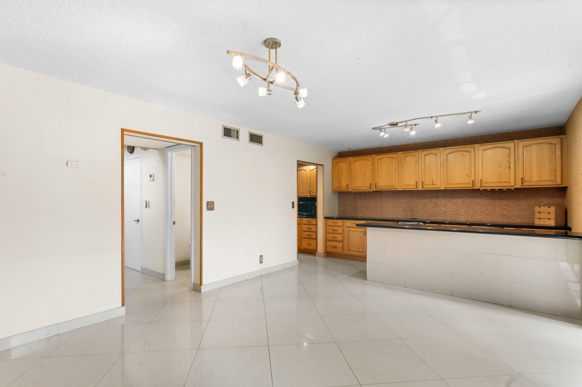 3909 Parkside Lane, Unit 234, Hollywood, FL 33021 Photo