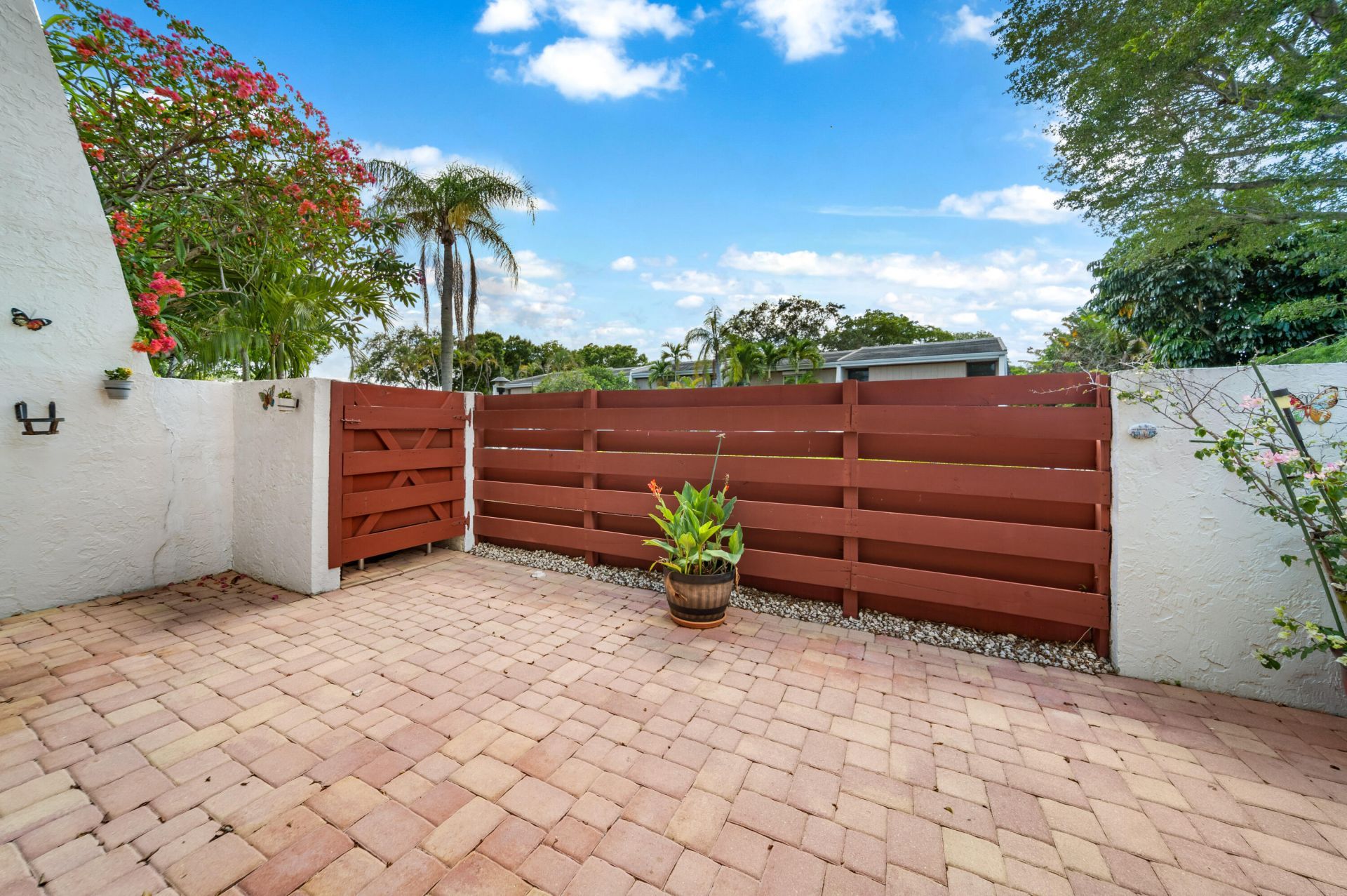 3909 Parkside Lane, Unit 234, Hollywood, FL 33021 Photo