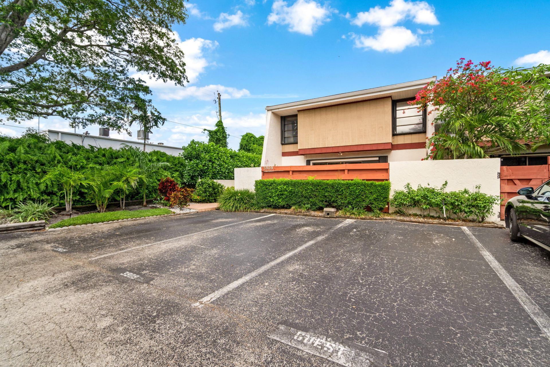 3909 Parkside Lane, Unit 234, Hollywood, FL 33021 Photo