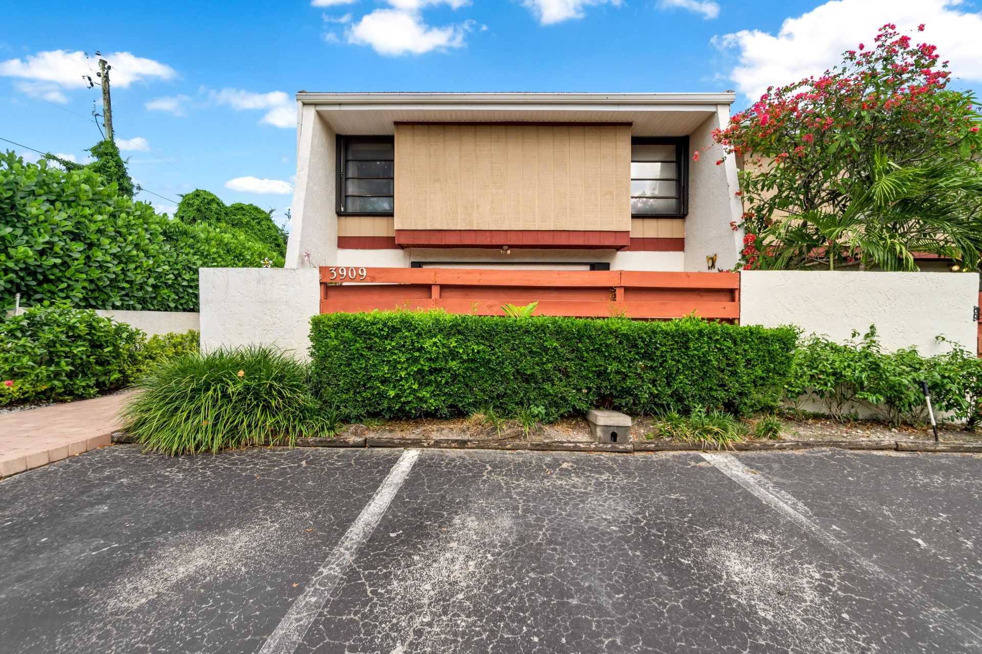 3909 Parkside Lane, Unit 234, Hollywood, FL 33021 Photo