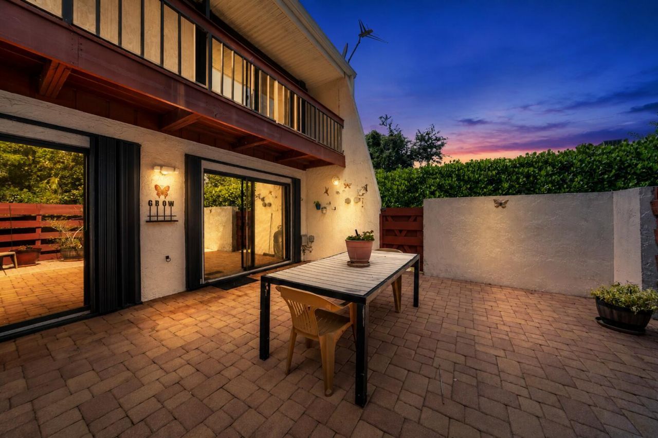 3909 Parkside Lane, Unit 234, Hollywood, FL 33021 Photo