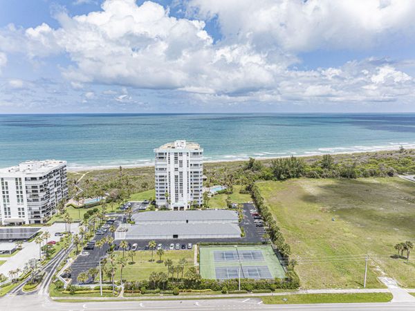 2700 N Highway A1a, Unit 305, Fort Pierce, FL 34949