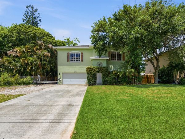 2750 SW Cornell Avenue, Palm City, FL 34990