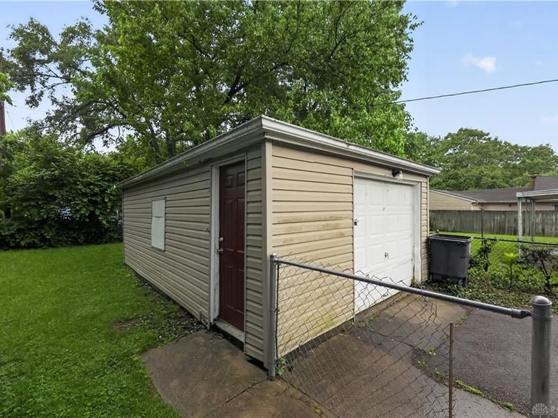 4636 W Hillcrest Avenue, Dayton, OH 45406 Photo 3