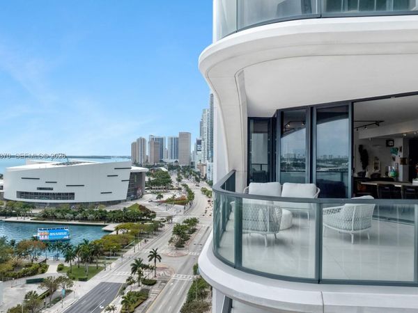 1000 Biscayne Blvd, Unit 1702, Miami, FL 33132