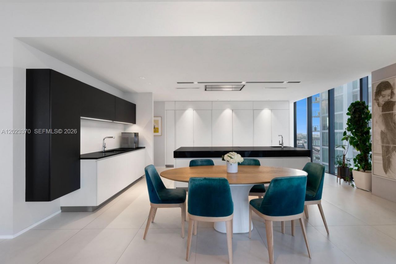1000 Biscayne Blvd, Unit 1702, Miami, FL 33132 Photo