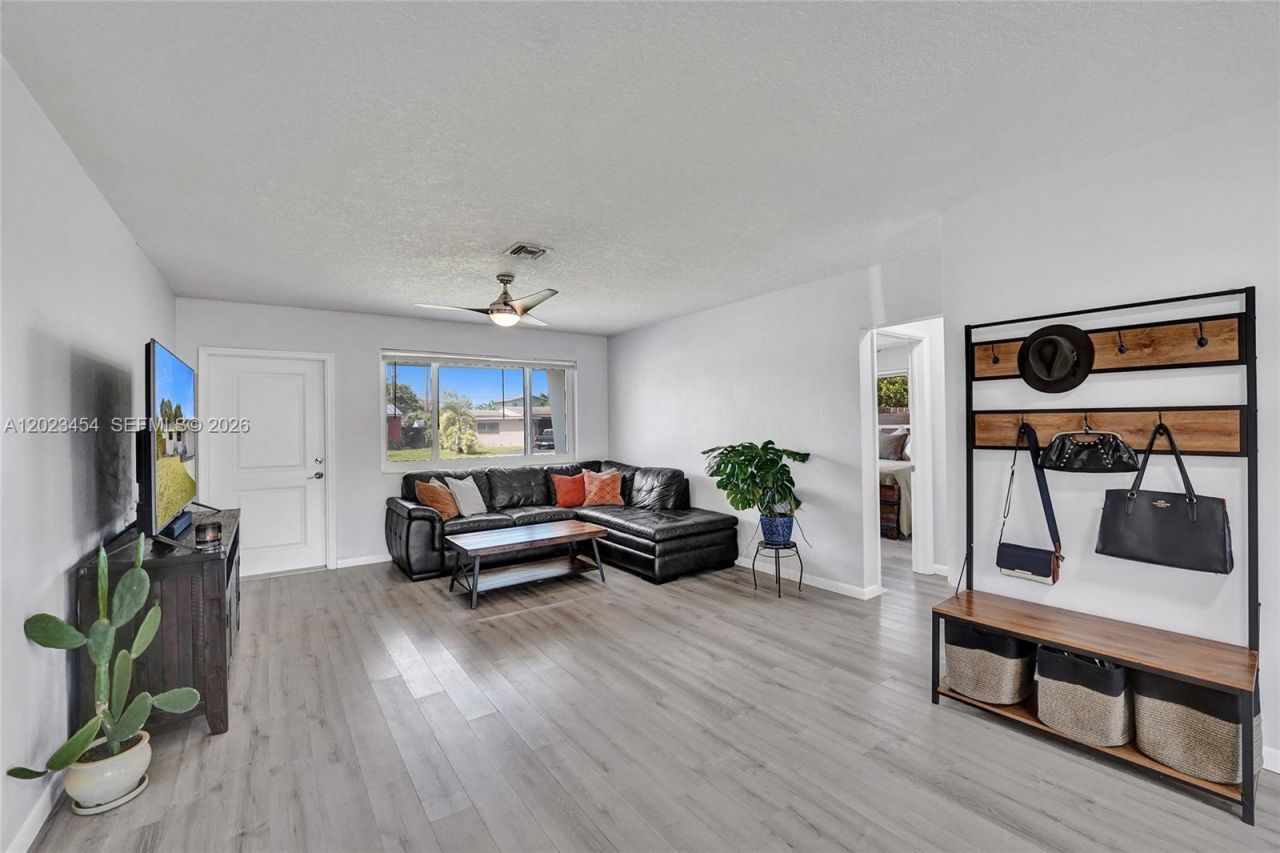 3234 Roosevelt St, Hollywood, FL 33021 Photo