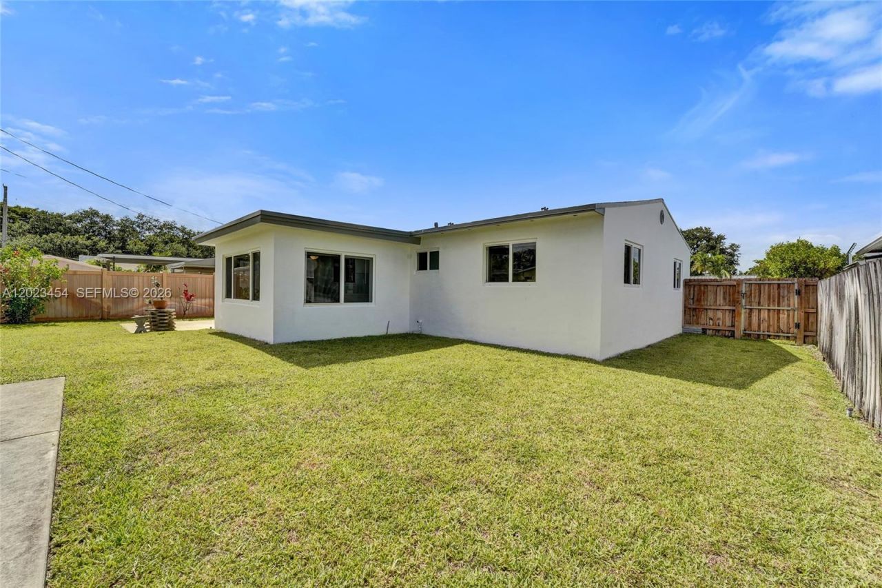 3234 Roosevelt St, Hollywood, FL 33021 Photo