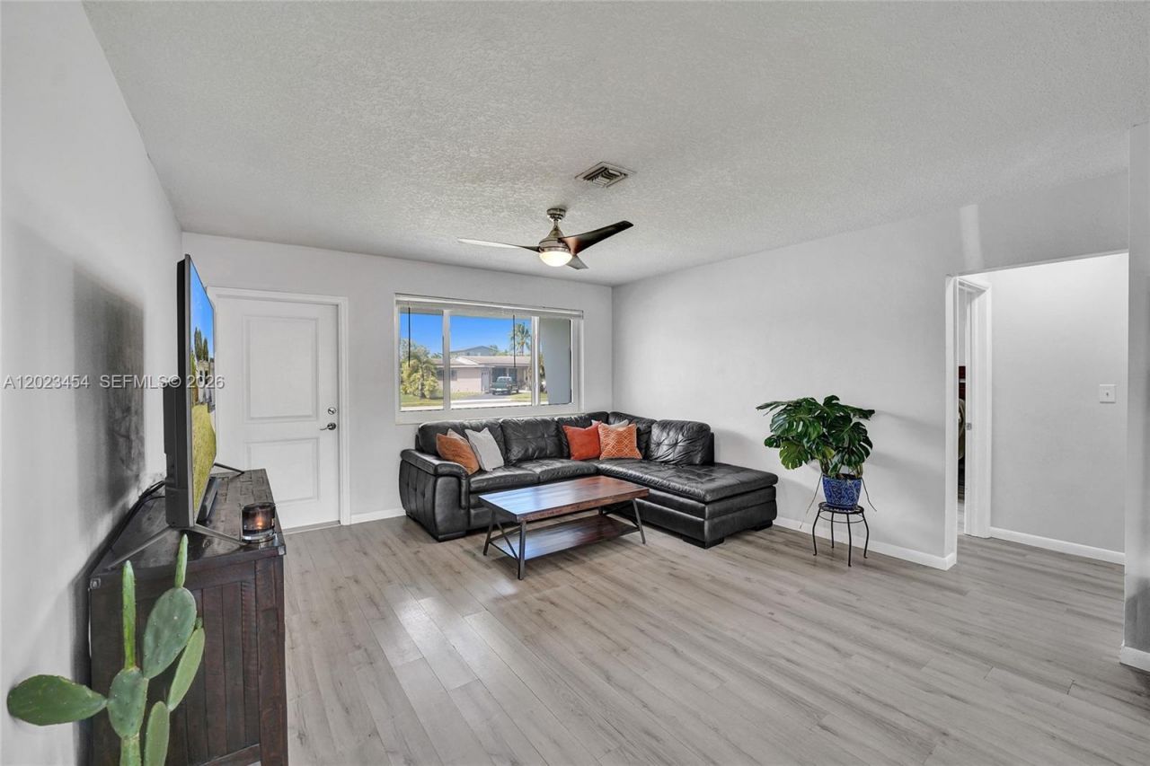 3234 Roosevelt St, Hollywood, FL 33021 Photo