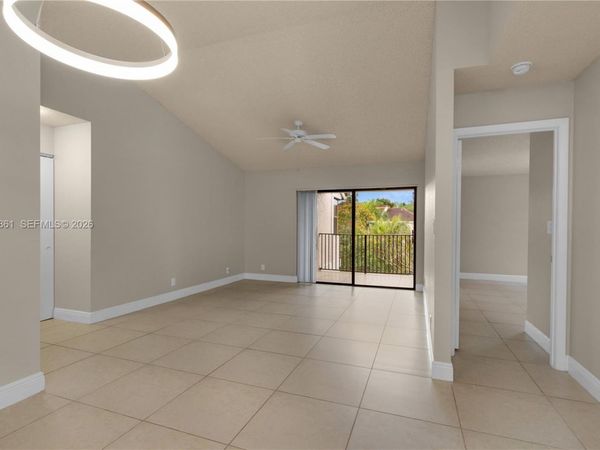 10105 W Sunrise Blvd , Unit 306, Plantation, FL 33322