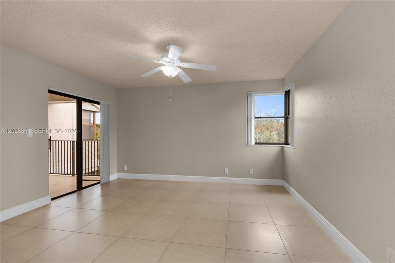 10105 W Sunrise Blvd , Unit 306, Plantation, FL 33322 Photo
