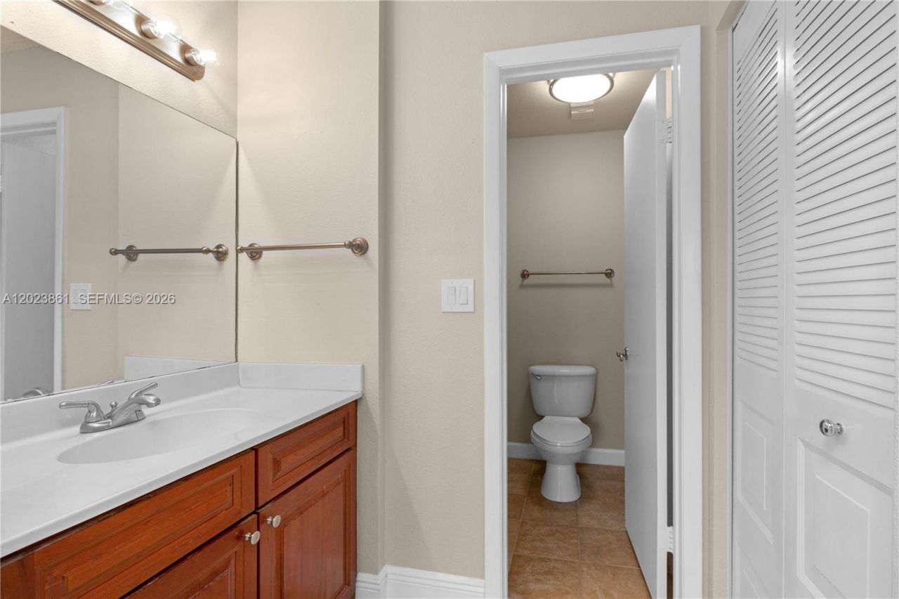 10105 W Sunrise Blvd , Unit 306, Plantation, FL 33322 Photo