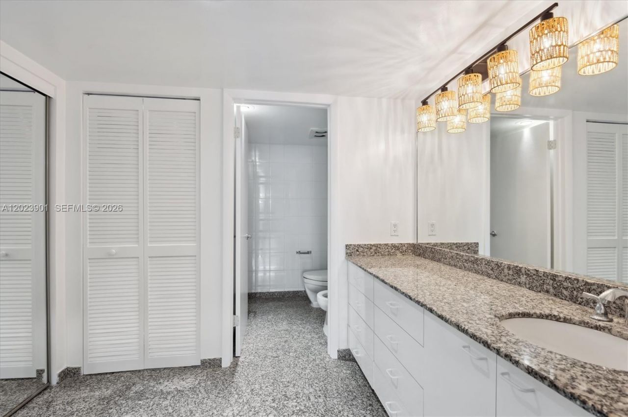 151 Crandon Blvd, Unit 120, Key Biscayne, FL 33149 Photo