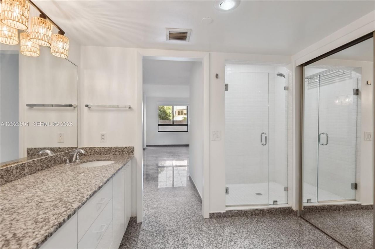 151 Crandon Blvd, Unit 120, Key Biscayne, FL 33149 Photo