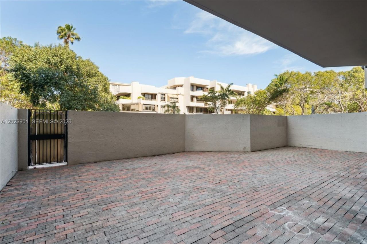 151 Crandon Blvd, Unit 120, Key Biscayne, FL 33149 Photo