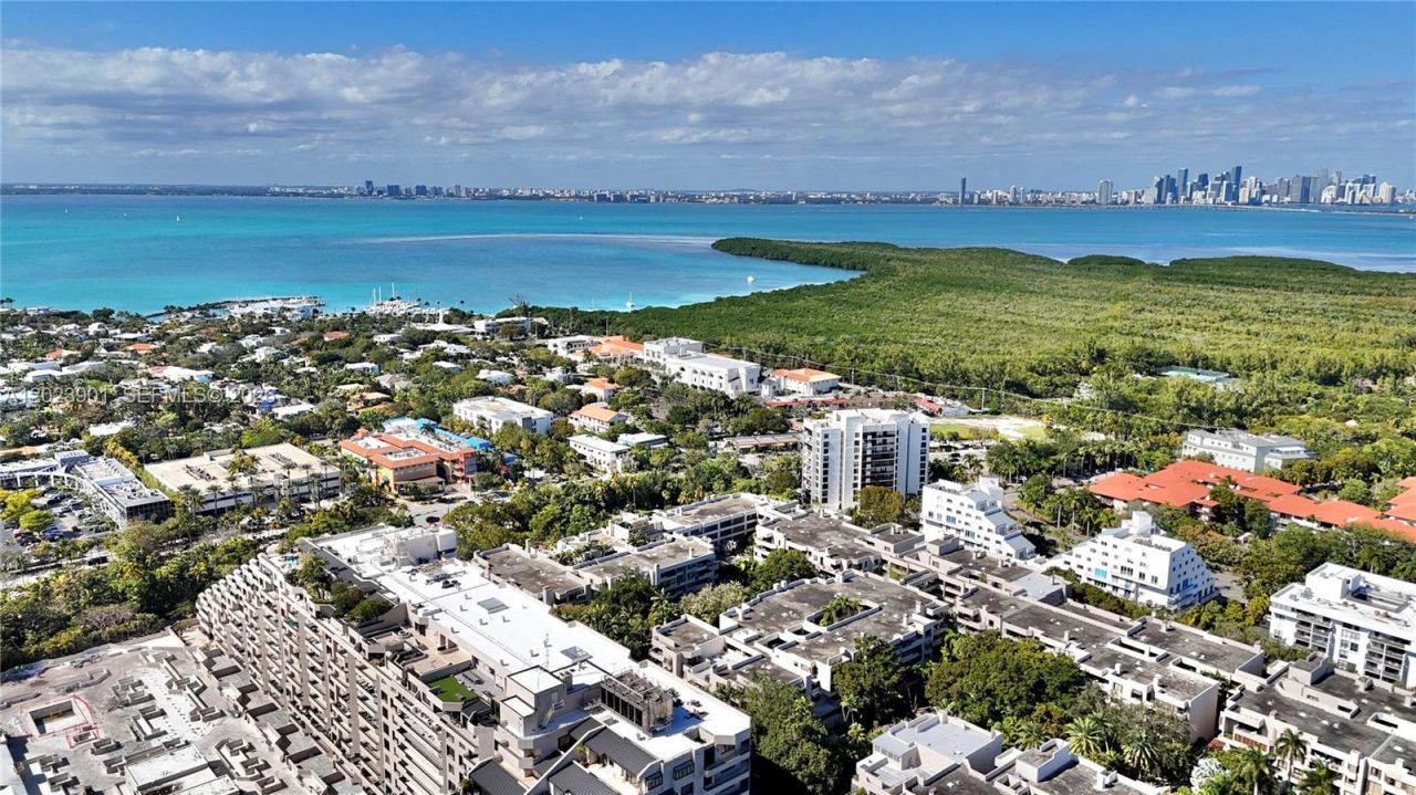 151 Crandon Blvd, Unit 120, Key Biscayne, FL 33149 Photo
