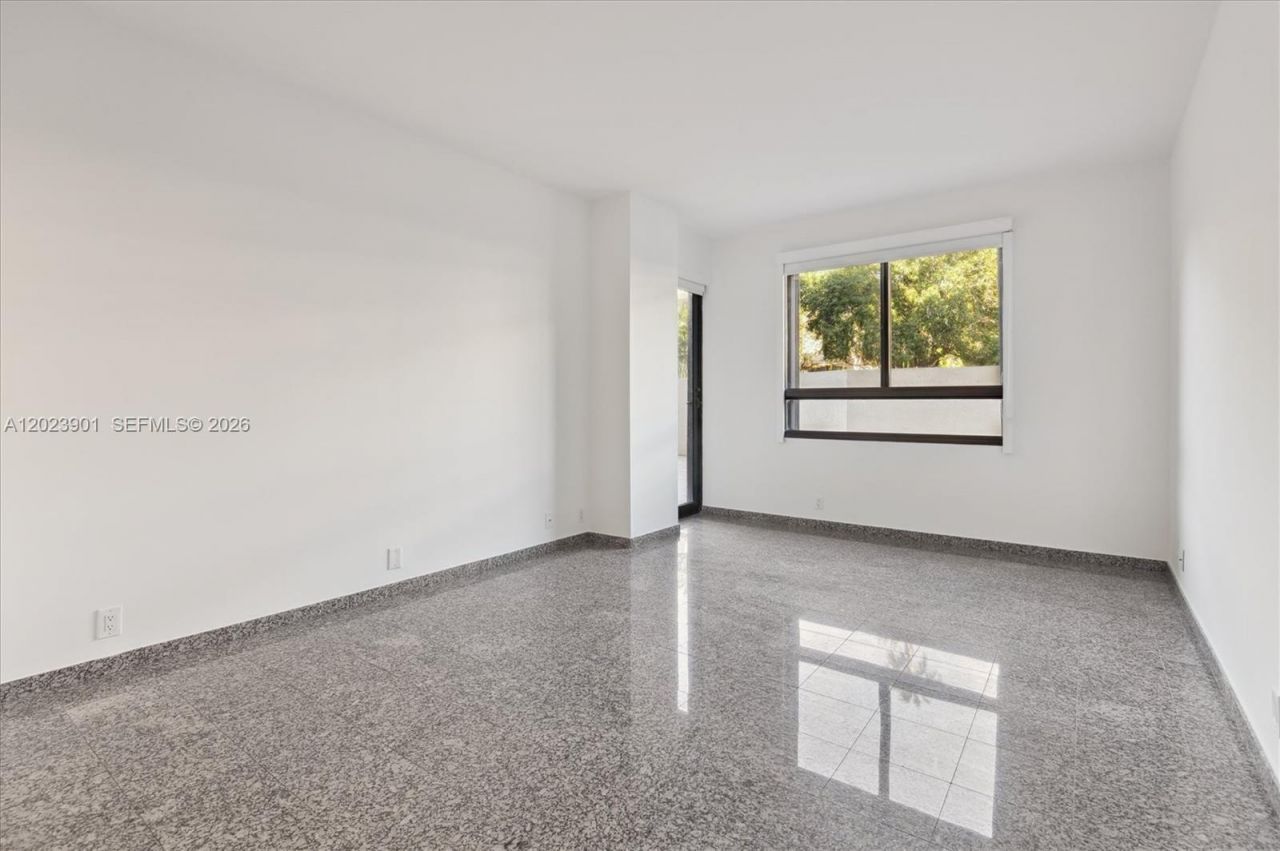 151 Crandon Blvd, Unit 120, Key Biscayne, FL 33149 Photo