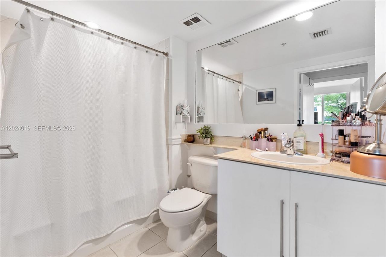 335 S Biscayne Blvd, Unit 802, Miami, FL 33131 Photo