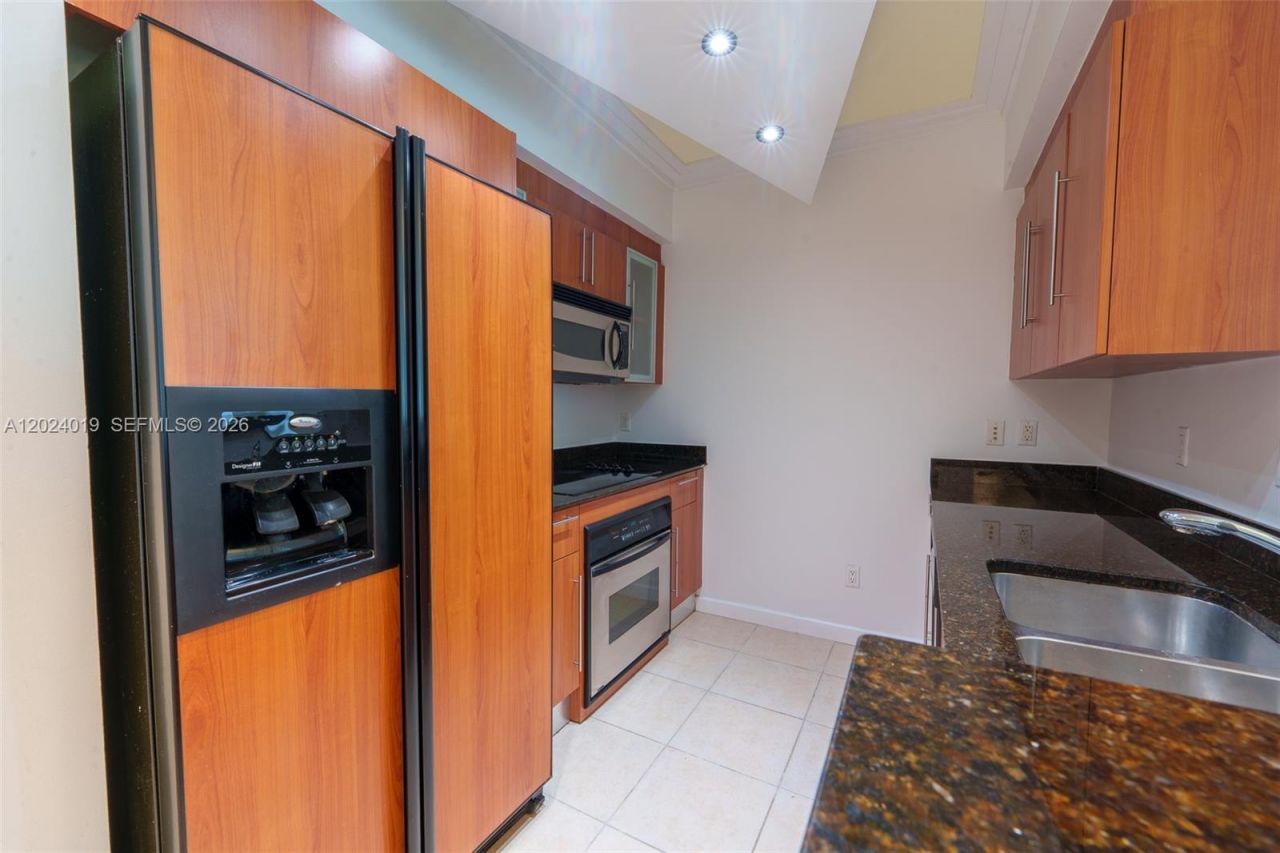 335 S Biscayne Blvd, Unit 802, Miami, FL 33131 Photo