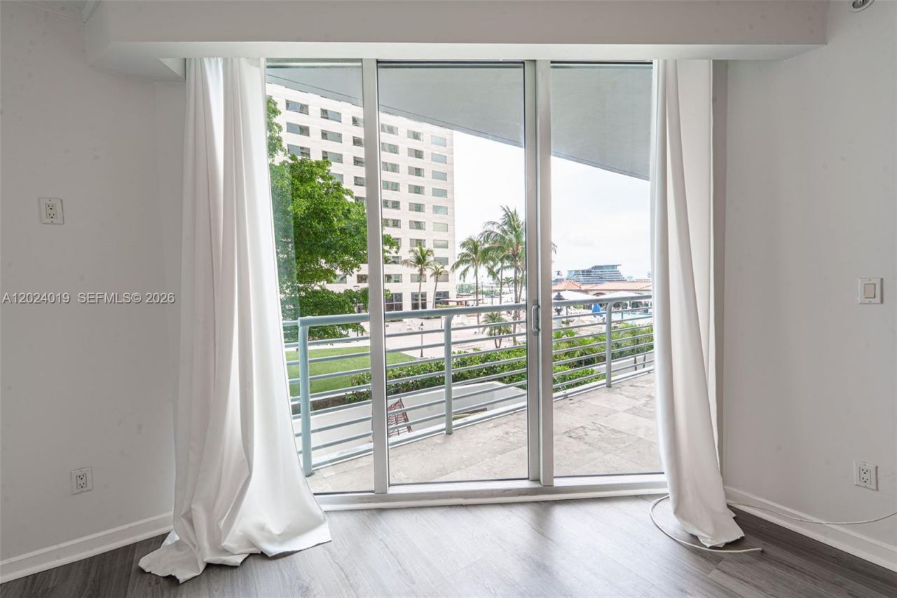 335 S Biscayne Blvd, Unit 802, Miami, FL 33131 Photo