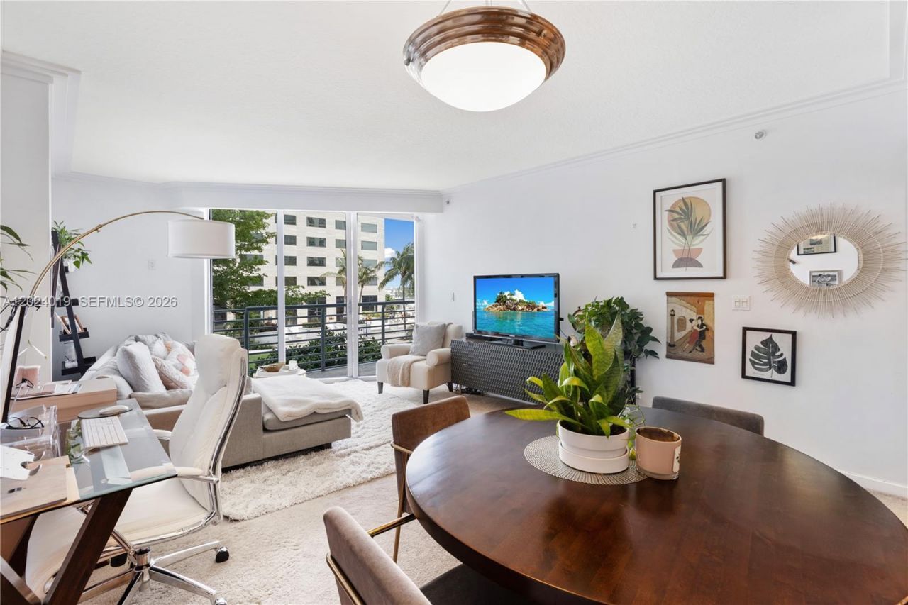335 S Biscayne Blvd, Unit 802, Miami, FL 33131 Photo