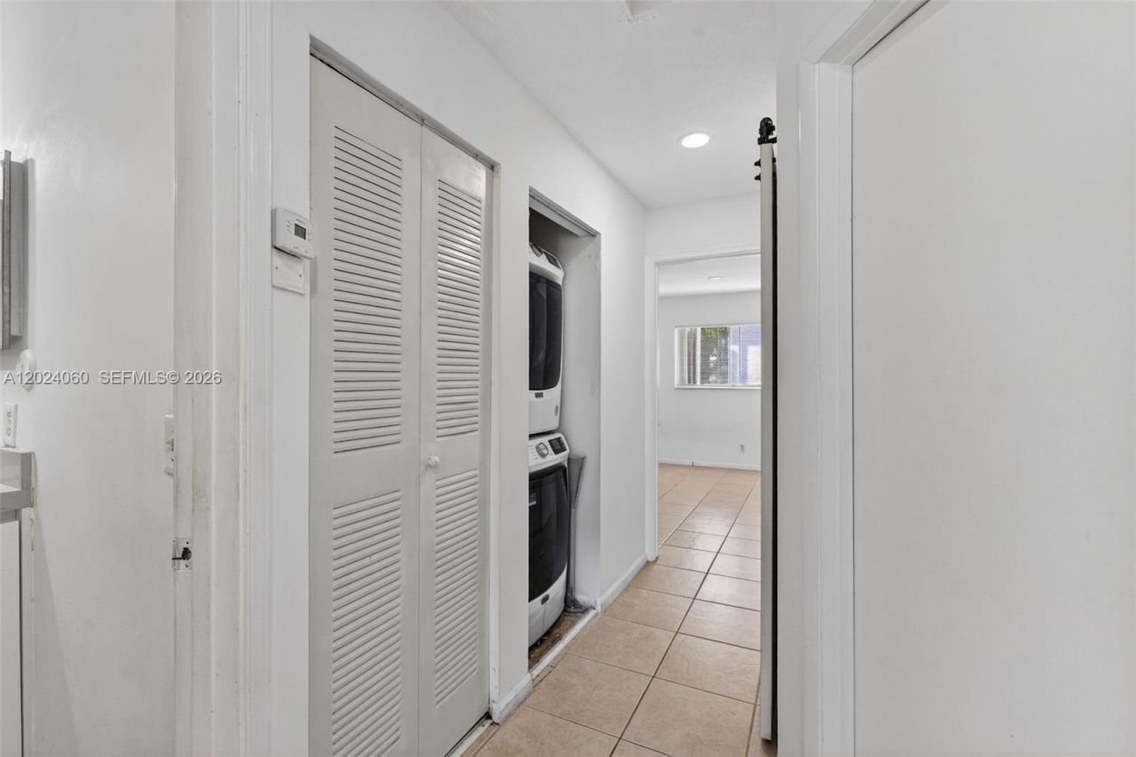5843 Woodlands Blvd , Unit 5843, Tamarac, FL 33319 Photo