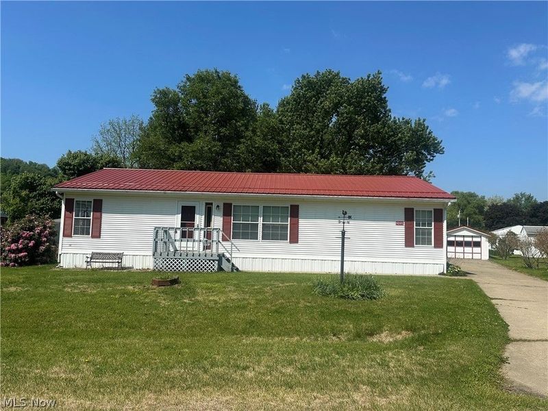 9095 E Southview Street, Minerva, OH 44657 Photo 1