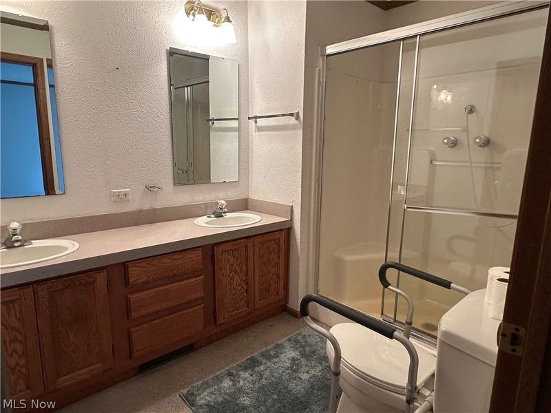 9095 E Southview Street, Minerva, OH 44657 Photo 16