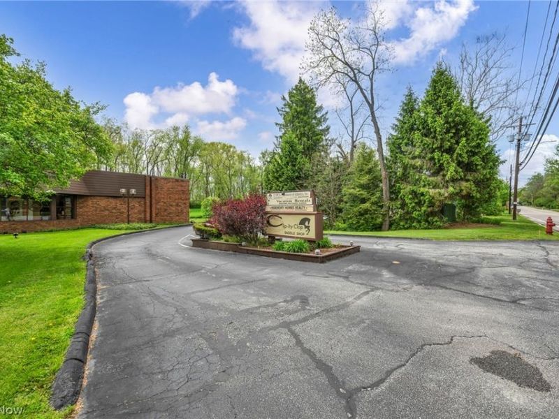 12930 Chippewa Road, Brecksville, OH 44141 Photo 5
