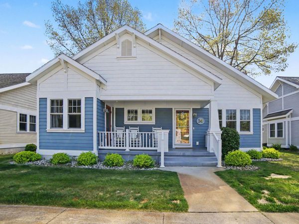 24 Kenneth Street, Pentwater, MI 49449