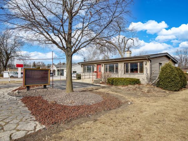 1825 E Roosevelt Road, Wheaton, IL 60187