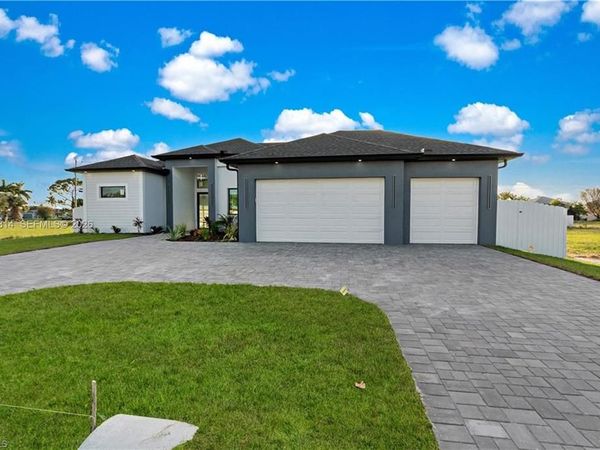 628 Chiquita BLVD N, CAPE CORAL, FL 33993