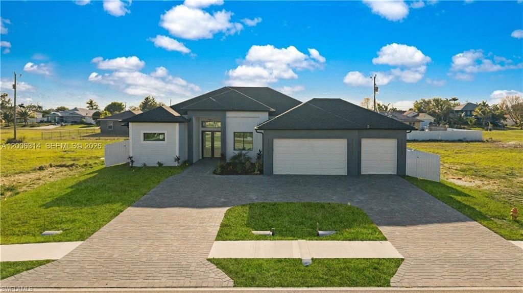 628 Chiquita Blvd N, Cape Coral, FL 33993 Photo