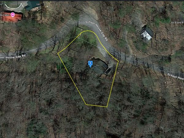 1450 School House Gap Rd , Sevierville, TN 37876