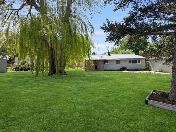 655 James Pl, Idaho Falls, ID 83401