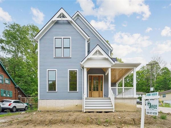 295 S Franklin Street, Chagrin Falls, OH 44022