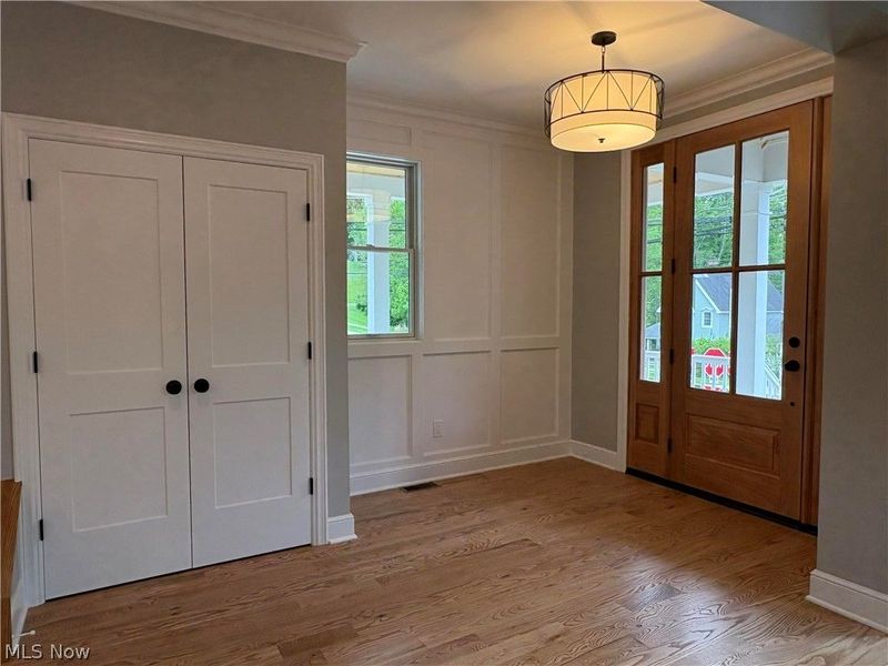 295 S Franklin Street , Chagrin Falls, OH 44022 Photo 3