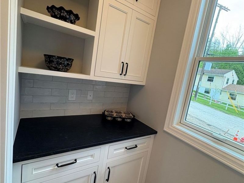 295 S Franklin Street , Chagrin Falls, OH 44022 Photo 9