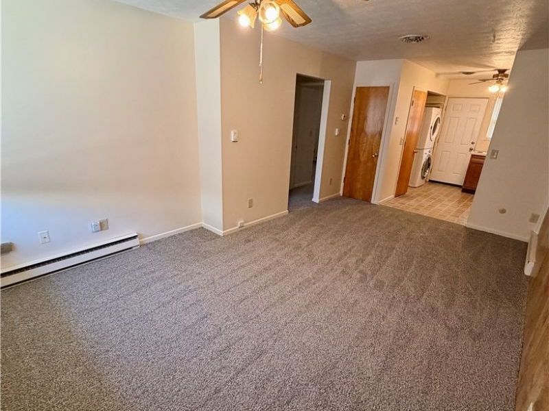 180 Ohio Avenue , Unit 9, Salem, OH 44460 Photo 3