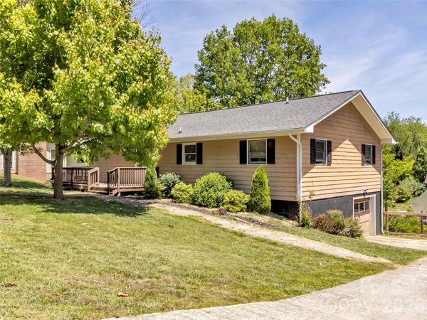 252 Oak Park Drive , Clyde, NC 28721