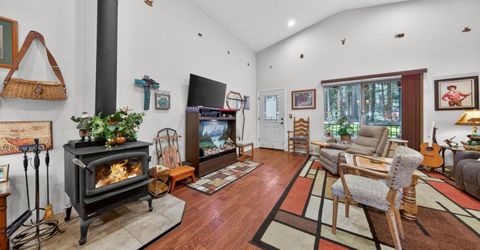715 E Mountain Ridge Road, Lake Almanor, CA 96137 Photo