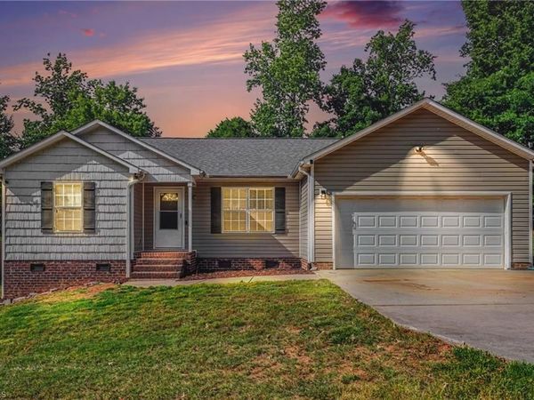 150 Swann Crossing Lane , Statesville, NC 28625